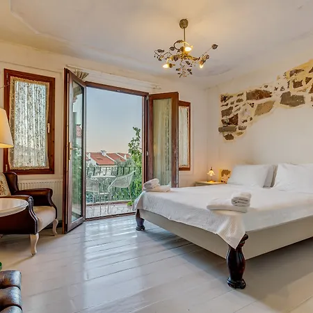 Otel Cunda Battalos Kuecuek Ayvalı