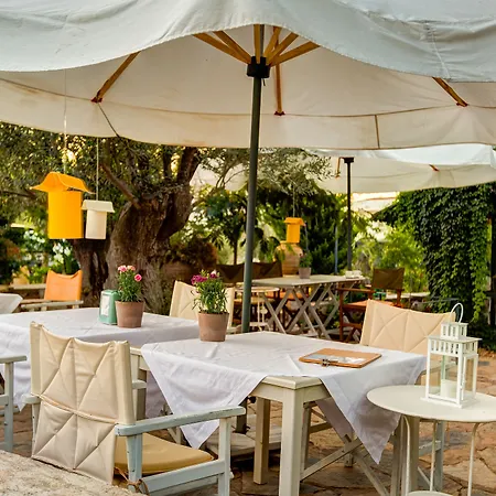 Otel Cunda Battalos Kuecuek