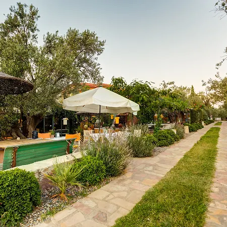 Otel Cunda Battalos Kuecuek
